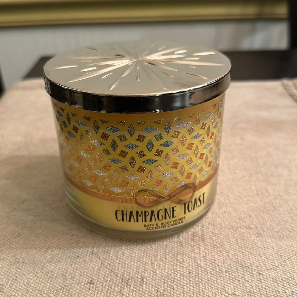 Bath and Body Works Champagne Toast Candle